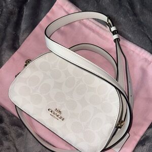 Crossbody Coach purse